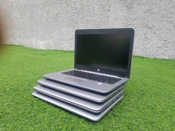 UK Used Hp EliteBook 820 G3 i7 6th gen 8gb ram 500gb ssd backlit keyboard Super fast and affordable