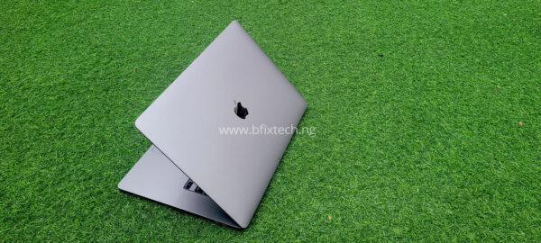 APPLE MACBOOK PRO 2019 USED LAPTOP UK