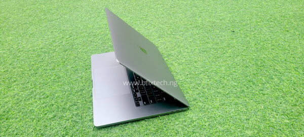 APPLE MACBOOK PRO 2019 USED LAPTOP UK